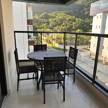 Apartamento Novo com 2 Suítes na Praia das Toninhas-3